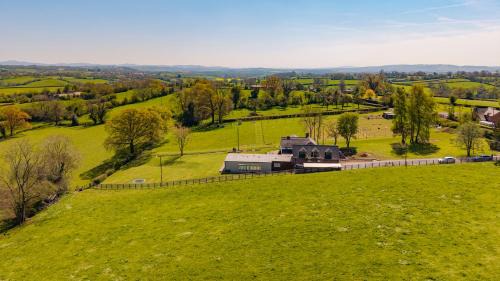 Little Cowarne House | Ferny Retreat
