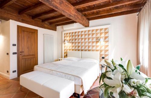 Ferrara Historic Centre Bed & Breakfast | Ferrara Rooms