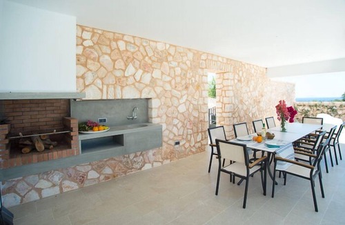 Santanyi House | Ferrer de Shorta Modern holiday home for 10, private pool, A/C and Wi-Fi