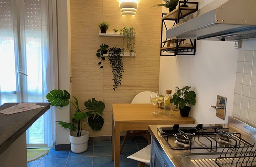 Cinque Terre Apartment | Fetta di Limone Apartment with AC and Patio