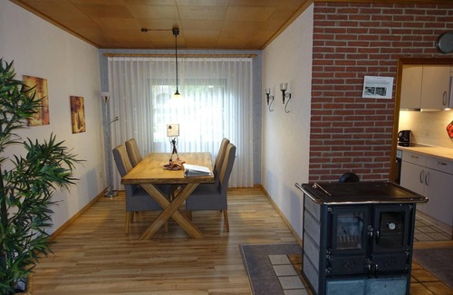 Feusdorf House | Feusdorf Forest Bungalow