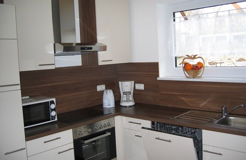 Langenneufnach House | FeWo ABENDROT - Beautiful semi-detached house between Legoland and Skylinepark