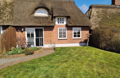 Ockholm House | Fewo-Deichtraum under thatch Ockholm NF, pet friendly