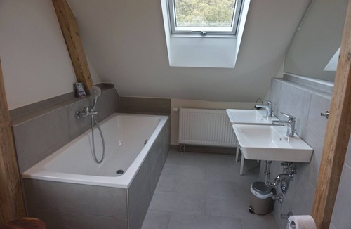 Bad Freienwalde Apartment | Fewo OG am Fluss mit Dachterrasse - Ein Himmlisches Erlebnis