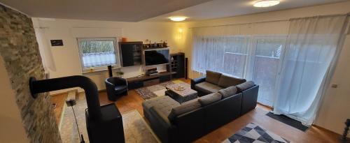 Eppstein Apartment | FewoEla2 Große Ferienwohnung in Eppstein bei Frankfurt