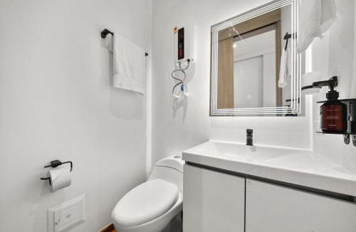 Chico Norte III Apartment | FH - Minimalist studio in Chico - Bogota
