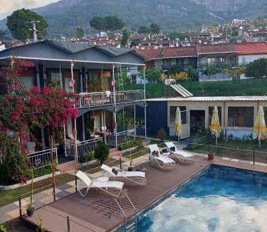 Karaoz Hotel | Fİi SUİTES