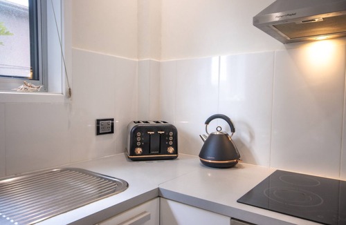 Bilinga Apartment | Fi's Beach House