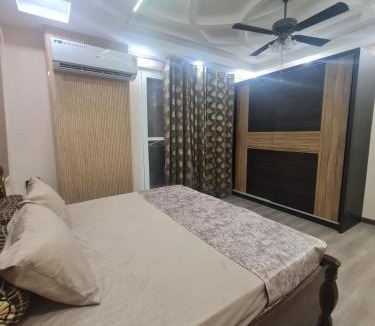 Dariyaganj Apartment | Fiaa- GARNET 3BHK