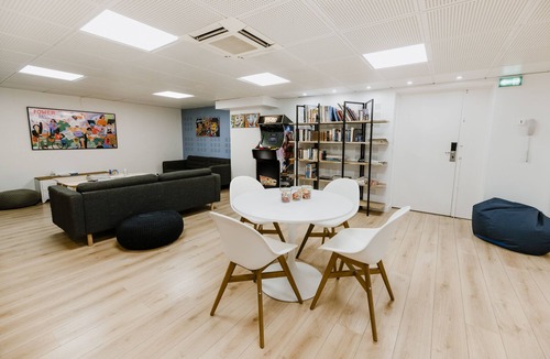 Parc-de-Montsouris Hostel | FIAP - Hostel