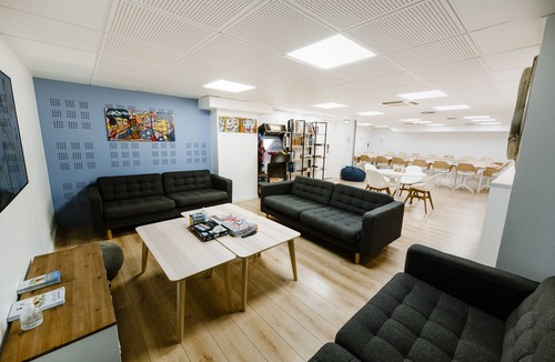 Parc-de-Montsouris Hostel | FIAP - Hostel