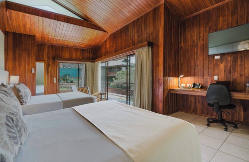 Santa Elena Hotel | Ficus Sunset Suites