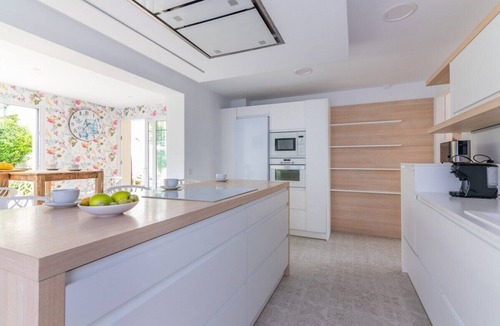 Arce Ski Chalet | Fidalsa Majestic. - Five Bedroom Chalet, Sleeps 10