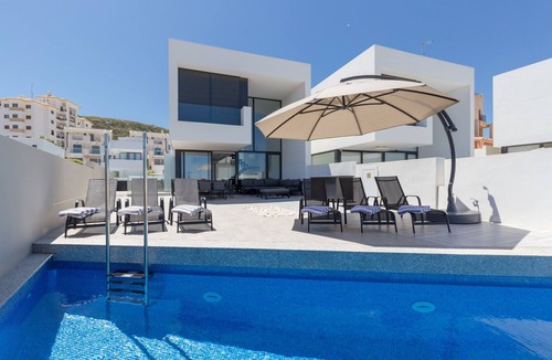 Los Secanos Villa | Fidalsa Moet & Chandon Sea Views