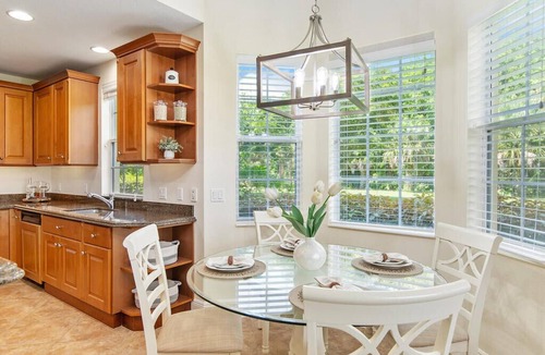 Naples Condo | Fiddler's Creek first floor coach home. 3 bed /3 bath. Bright open floor plan.