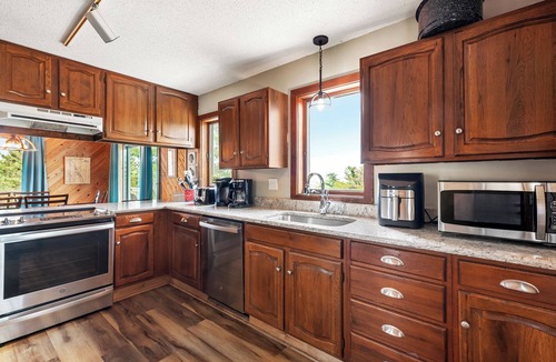 Duck House | Fiddlin' Around: Oceanside, Pets & Short Stays OK!