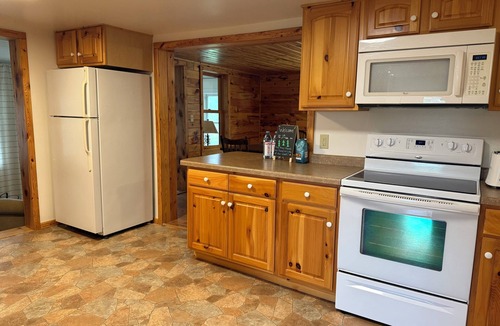 Warroad Cabin | Field & Forest Rental Cabin- Cozy, Quiet 3 Bedroom Cabin Just Outside Warroad