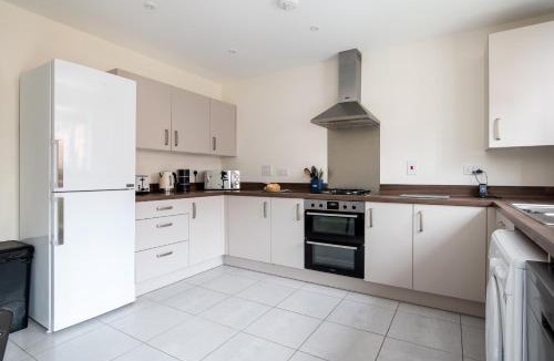 Brackley House | Field View