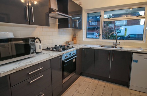 Edgmond House | FIELD VIEW, pet friendly, with a garden in Edgmond, Shropshire