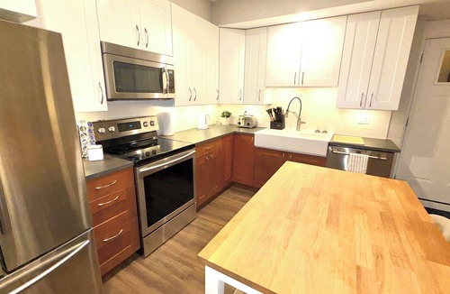 Fort Langley House | Fields & Fences Suite – Cozy Rural Stay in Historic Fort Langley