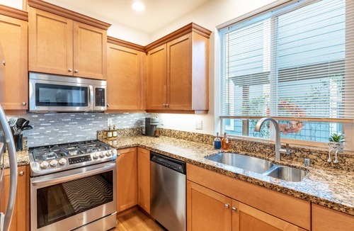 Guide Meridian House | MAJOR INTERNATIONAL SPORTING EVENT 2026 3BR + Daybed Midway Near Seattle & Vancouver