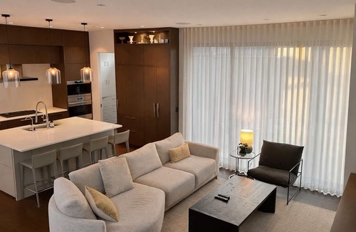 Riley Park House | MAJOR INTERNATIONAL SPORTING EVENT 2026 ready | Walk to BC Place | Spacious 5BR+ 3.5BA | Sleeps 11 | AC + PRKG