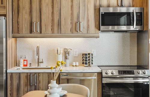 Cedars Apartment | MAJOR INTERNATIONAL SPORTING EVENT Base Camp | Rooftop · King Bed | Dallas