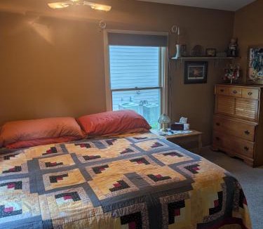 Roeland Park House | FIFA Basecamp with 2 Kitchens, 5BR, 4 Baths
