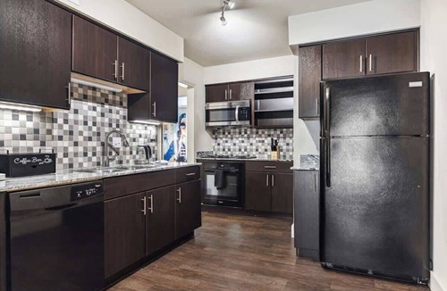 Uptown Apartment | MAJOR INTERNATIONAL SPORTING EVENT Dream Residences | 2 Beautiful Apts Galleria