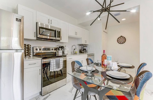 Wynwood Art District Apartment | FIFA Perfect 21 KM | ArTease 3: Walk to Wynwood & Design District
