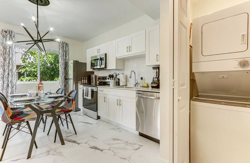Wynwood Art District Apartment | FIFA Perfect 21 KM | ArTease 3: Walk to Wynwood & Design District