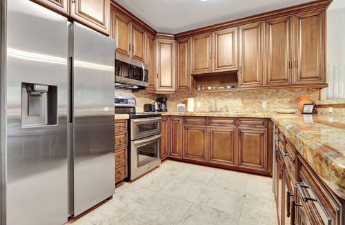Southwest Coconut Grove House | FIFA Perfect | Toro: Private Pool, Pool Table, & Near Beach