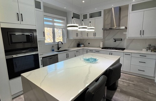 Sappertown House | MAJOR INTERNATIONAL SPORTING EVENT Ready-Executive 4BR home-Spa Pool-2 Masters-Fitness Room-Skytrain 5min walk