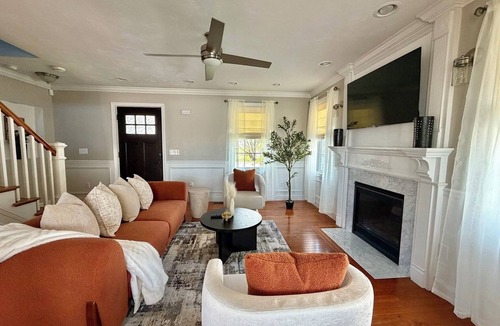 Valley Falls House | MAJOR INTERNATIONAL SPORTING EVENT Ready - Game Room - 25 mins to Stadium