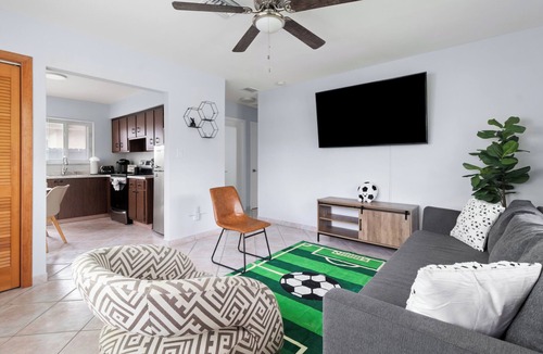 Dania Beach Apartment | FIFA Ready Stay 5min Airport - 10min Beach - Free Parking