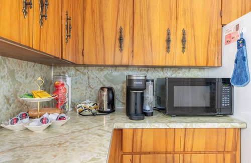 Grandview-Woodland House | MAJOR INTERNATIONAL SPORTING EVENT/Skytrain/10 mins to DT/full kithcen/Free Parking