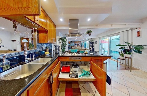 Harbor Gateway North House | MAJOR INTERNATIONAL SPORTING EVENT Stay Pool Home Easy SoFi Shuttle Access