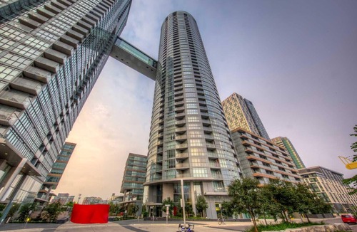 CityPlace Condo | MAJOR INTERNATIONAL SPORTING EVENT unobstructive view CN TOWER lakeshore 1+1(den) 2b1b condo with parking