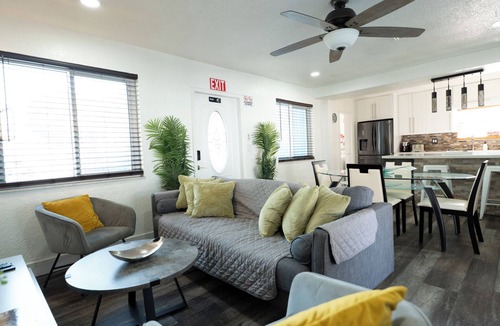 Driftwood House | FIFA World Cup 2026 · 4BR Saltwater Pool · 15 Min Hard Rock