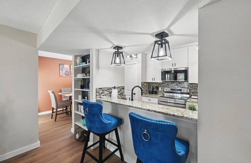 Ederville Condo | Major international sporting event Worker/Media Haven! 2BR/2BA Condo, 30+ Day Stays, A/C, WiFi