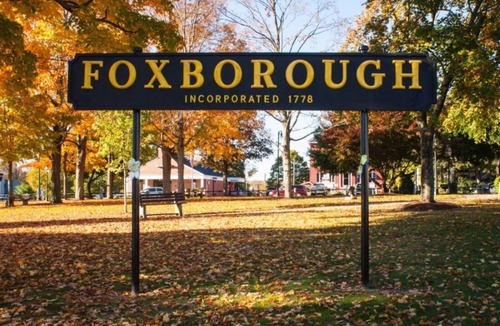 Foxboro Apartment | Major International Sporting Event lodging .07 walking distance to Gillette stadium and MBTA