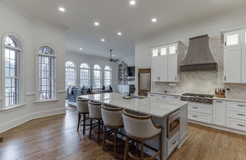 Gainesville House | FIFA World Cup 2026 VIP Lake Lanier Estate Luxury Resort-Style Home - Sleeps 16