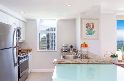 Coconut Grove Apartment | FIFA World Cup Base: Grove Luxe Suite Near Transit