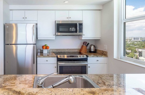 Coconut Grove Apartment | FIFA World Cup Base: Grove Luxe Suite Near Transit
