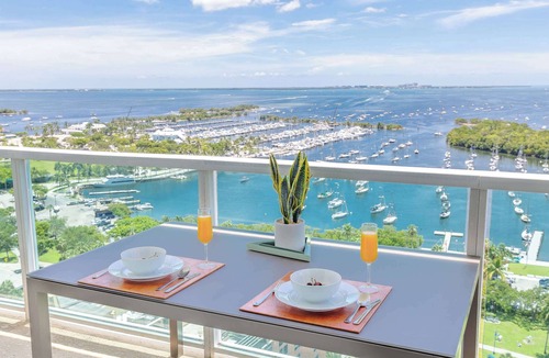 Coconut Grove Apartment | FIFA World Cup Base: Grove Luxe Suite Near Transit