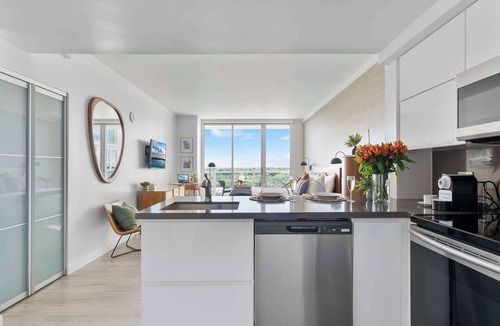 Coconut Grove Apartment | FIFA World Cup Base - Stylish Coconut Grove Ret.