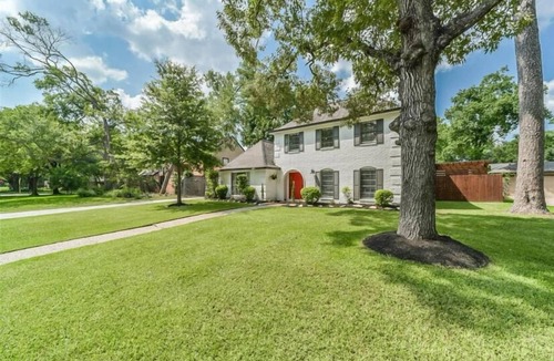 Barker House | Major international sporting event Home with Pool!