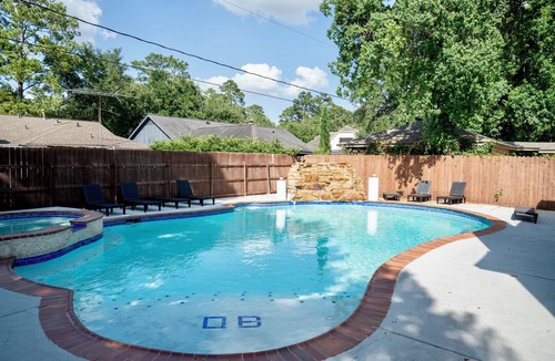 Barker House | Major international sporting event Home with Pool!
