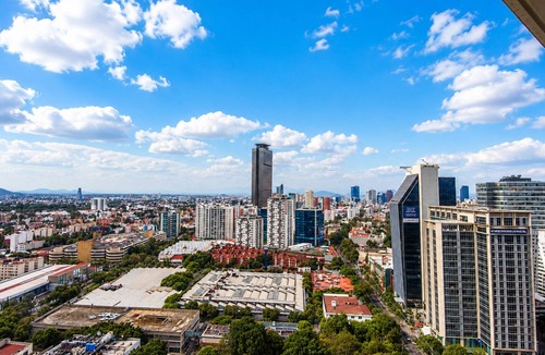 Anahuac Apartment | Major international sporting event Modern Hi-Rise with Indoor Pool & Hot Tub