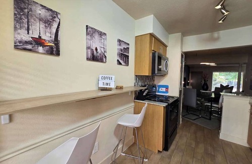 Uptown Apartment | FIFA World Cup Stay | 2BR Galleria Condo Pool